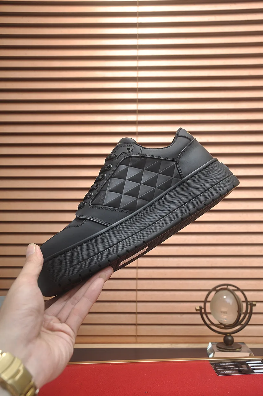 Men's shoes 💰580💶【PRADA】Top original, new season, high quality original goods, top imported calfskin with original imported glue, imported cowhide inside with original cowhide feet, original outsole! Quality guaranteed! Code 38-45 (45 customized)